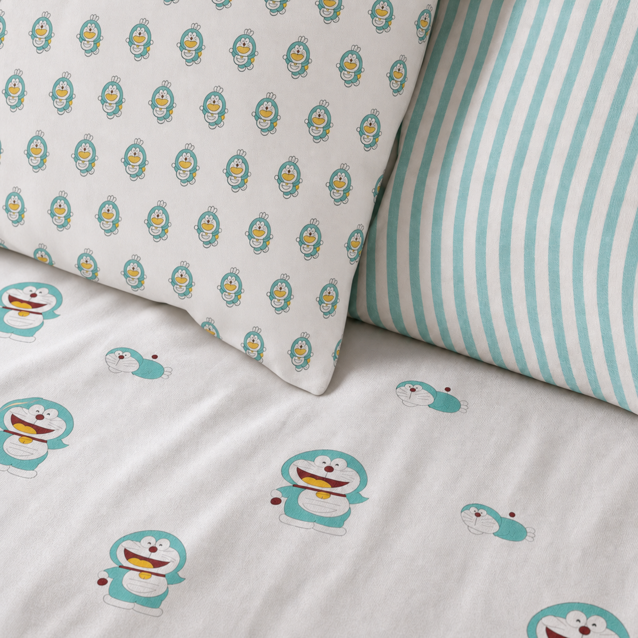 King Size Blue Cartoon Cat Cotton Percale Bedsheet Set with 2 Pillow Covers