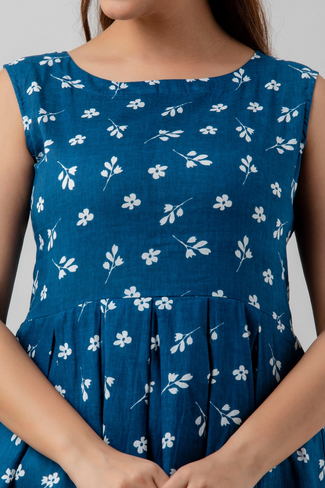 COTTON BLUE & WHITE SHORT TOP